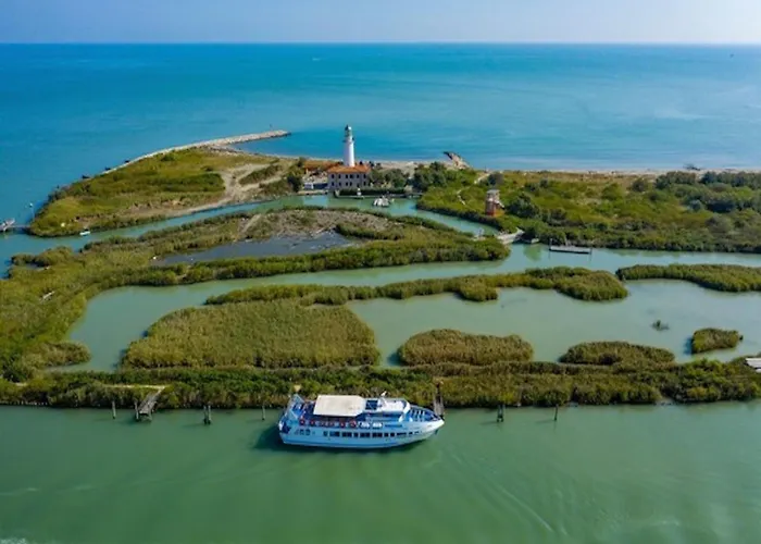 Bright Surrounded By Greenery * Rosolina Mare