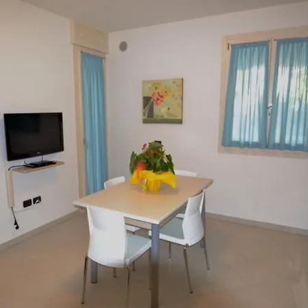 Bright Surrounded By Greenery Апартаменты *