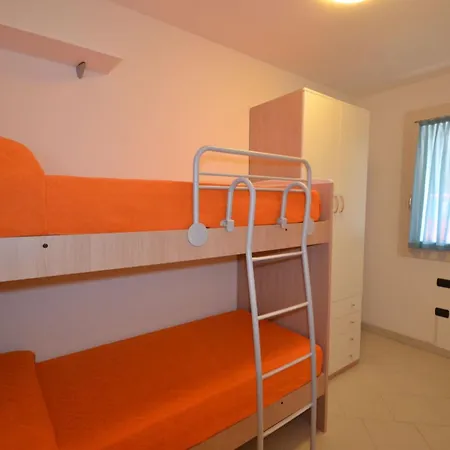 Bright Surrounded By Greenery - Beahost Apartment Rosolina Mare